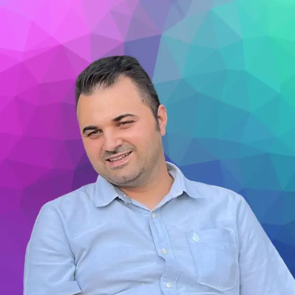 Camillo bomba, digital marketing expert, foto profilo sorridente